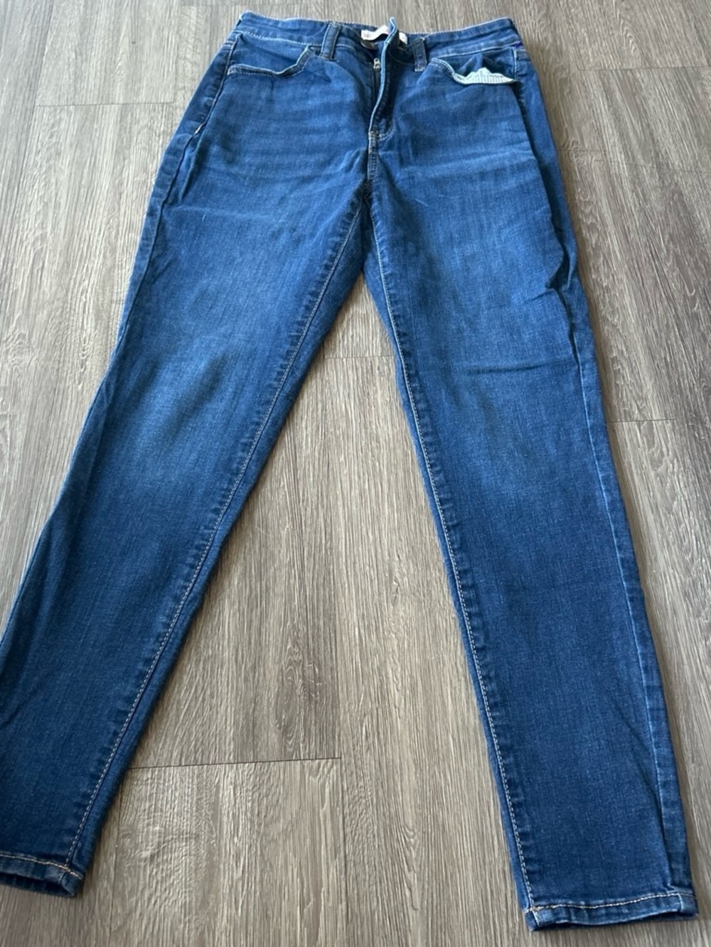 SO Women's Skinny Jeans in Dark Blue Wash